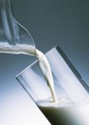 肾病综合症饮食可以喝牛奶吗